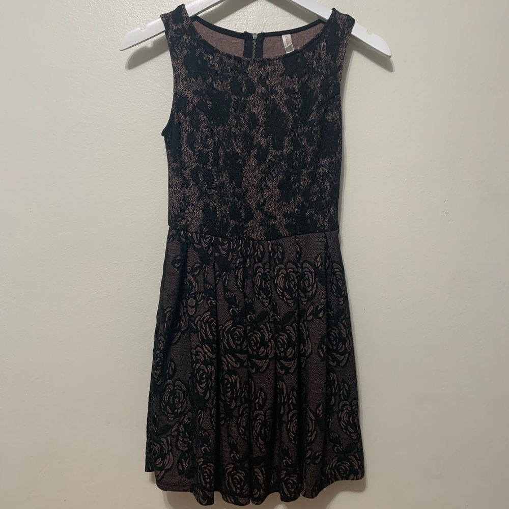 Xhilaration Dress 💋add to bundle💋